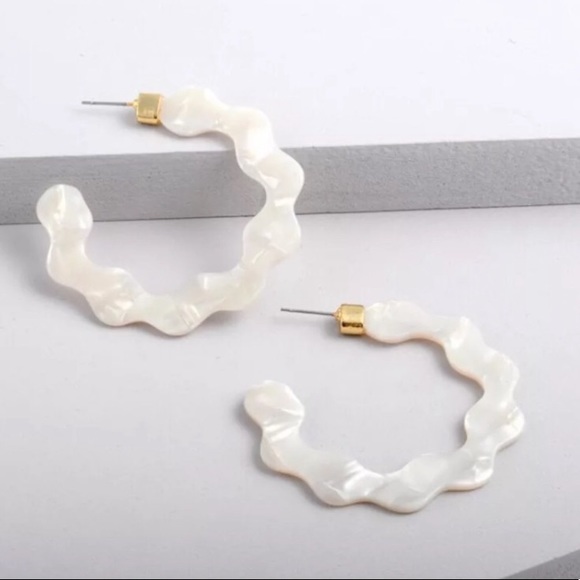 FREE when bundled! White Scalloped Hoop Earrings! - Picture 2 of 4